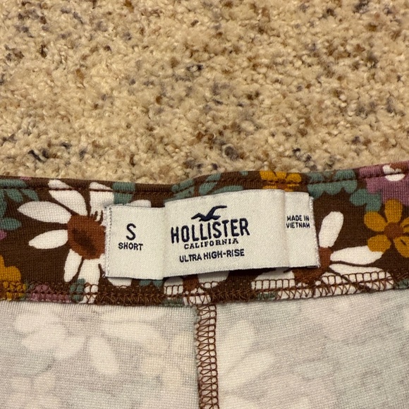 Hollister Floral Boot Cut Pants - Multicolor - Picture 2 of 3